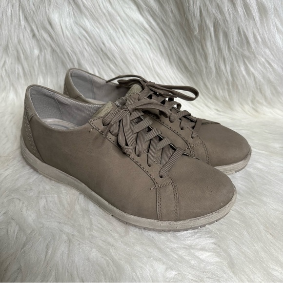 Dansko Shoes - Dansko Leela Waterproof Nubuck Leather Sneakers Taupe Size 38